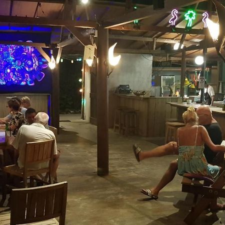 Adeng-Adeng Bungalows Gili Meno Buitenkant foto